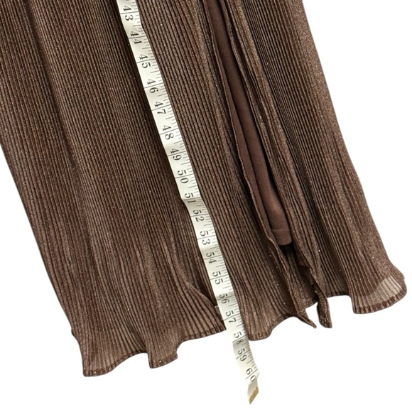 Elegant Pleated Ribbed Textured V Neck Metallic Brown Evening Wedding Maxi Dress - Picture 7 of 11